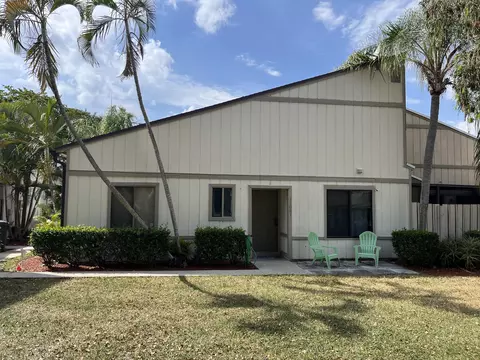 11881 Sturbridge Ln #B, Wellington, FL 33414