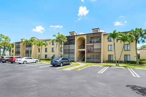 812 Sky Pine Way #H1, Greenacres, FL 33415