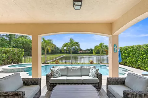 7835 Patriot St, Lake Worth, FL 33463