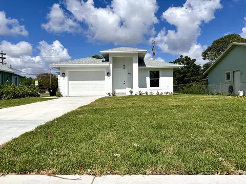 605 N B St, Lake Worth, FL 33460