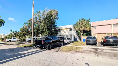 920 SW 80 Ave #B, North Lauderdale, FL 33068