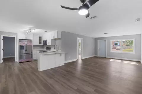 1632 SE Pleasantview St, Port Saint Lucie, FL 34983