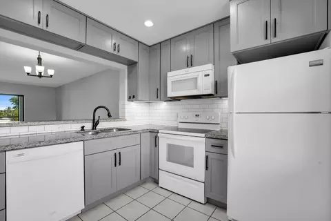126 S Cypress Rd #734, Pompano Beach, FL 33060