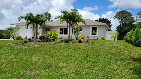 2517 SW Hinchman St, Port Saint Lucie, FL 34984