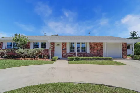 3870 Lighthouse Dr, Palm Beach Gardens, FL 33410
