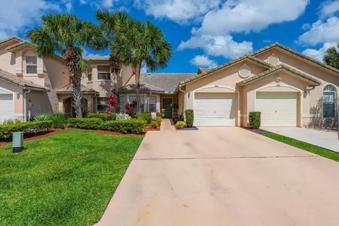 1960 Waterside Ct E, Wellington, FL 33414