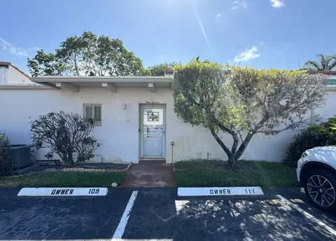 2650 Boundbrook Blvd #111, Palm Springs, FL 33406