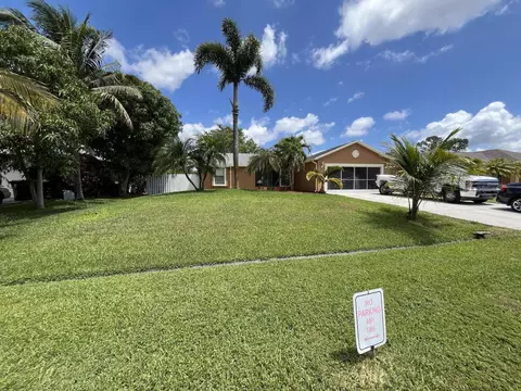 1673 SW Mullinax Ave, Port Saint Lucie, FL 34953