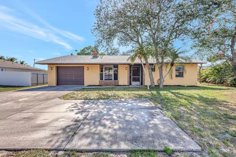 2186 SE Floresta Dr, Port Saint Lucie, FL 34984