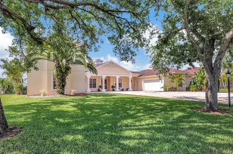2638 SW River Shore Dr, Port Saint Lucie, FL 34984