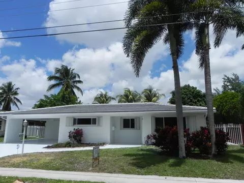 4241 NW 10th St, Coconut Creek, FL 33066