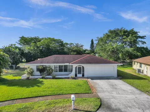 4536 Avalon St, Boca Raton, FL 33428