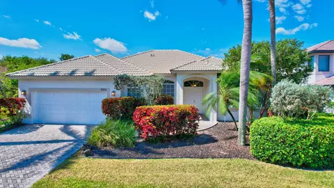 6951 Cobia Cir, Boynton Beach, FL 33437