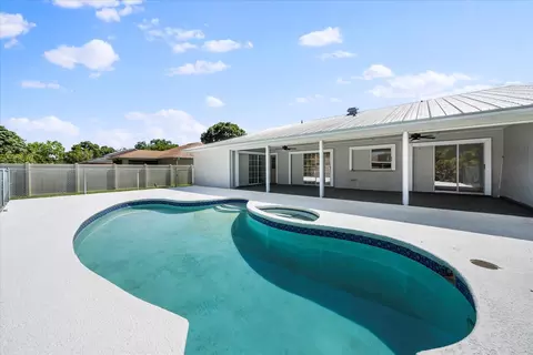 1457 SE Barker Ln, Port Saint Lucie, FL 34983