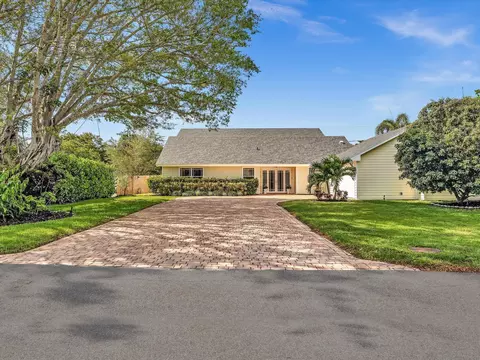 3120 Sherwood Blvd, Delray Beach, FL 33445