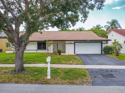 2380 Fairmont Ave, Miramar, FL 33025