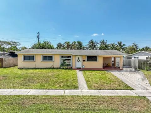 512 Ebbtide Dr, North Palm Beach, FL 33408