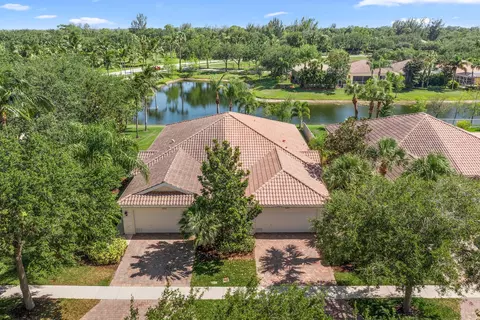 8160 St Johns Ct, Wellington, FL 33414