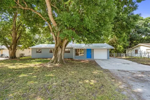 5725 39th St, Vero Beach, FL 32966