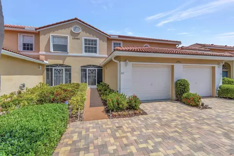 12462 Crystal Pointe Dr #102, Boynton Beach, FL 33437