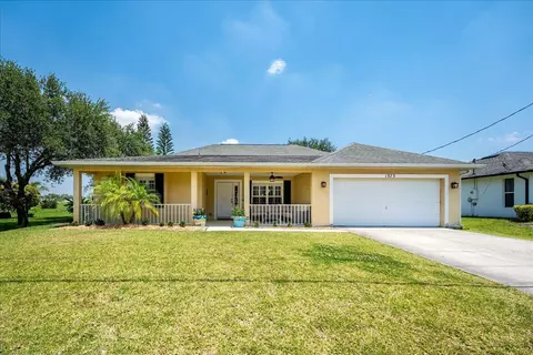 1373 SW Abingdon Ave, Port Saint Lucie, FL 34953
