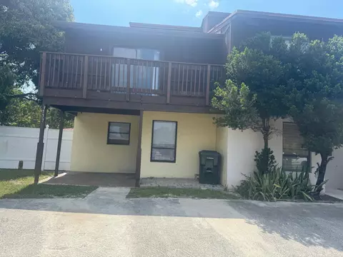 3777 Mil Lake Ct, Greenacres, FL 33463