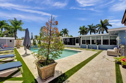 144 Riley Ave, Palm Springs, FL 33461