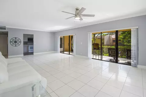 6342 Longboat Ln W #203, Boca Raton, FL 33433