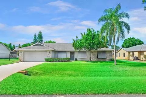 4700 Paleo Pines Cir, Fort Pierce, FL 34951