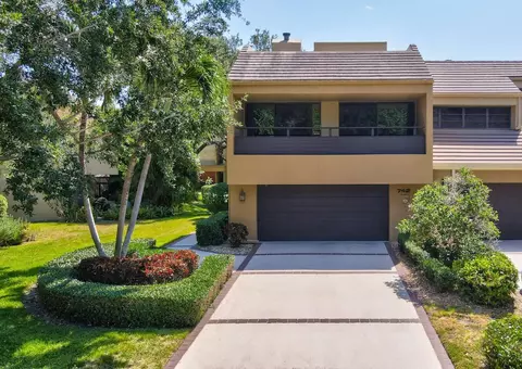 742 St Albans Dr, Boca Raton, FL 33486