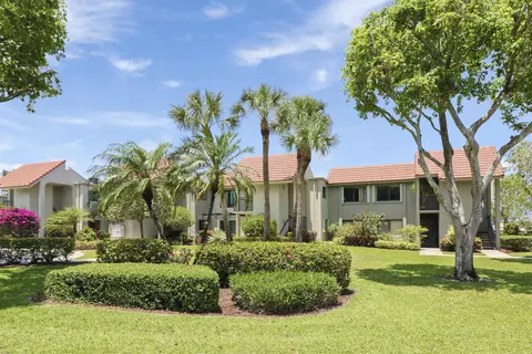 5701 Fairway Park Dr #202, Boynton Beach, FL 33437