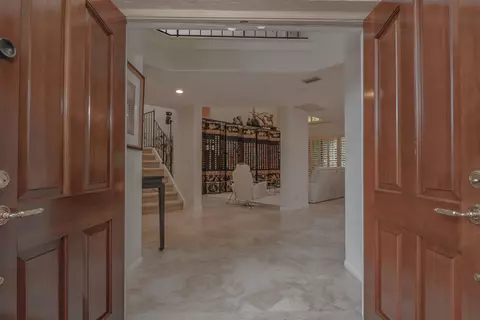 22520 Caravelle Cir, Boca Raton, FL 33433