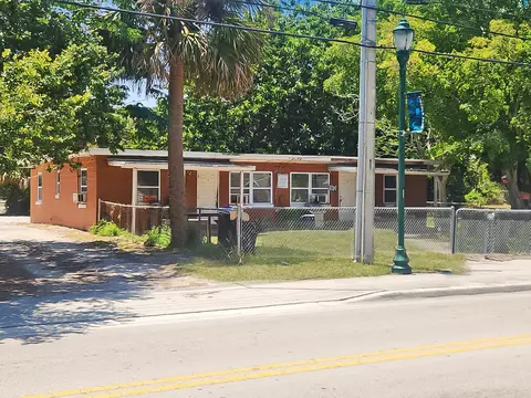 317 N 13th N St, Fort Pierce, FL 34950