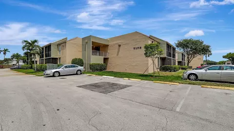 7173 Orange Dr #106B, Davie, FL 33314