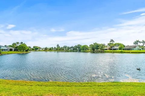 47 Heather Cove Dr, Boynton Beach, FL 33436
