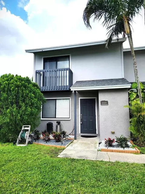4506 Pier Dr, Greenacres, FL 33463