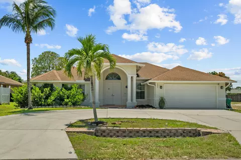 2042 SW Judith Ln, Port Saint Lucie, FL 34953