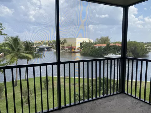 7 Royal Palm Way #406, Boca Raton, FL 33432