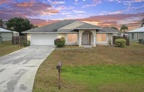 5809 NW Burney St, Port Saint Lucie, FL 34986