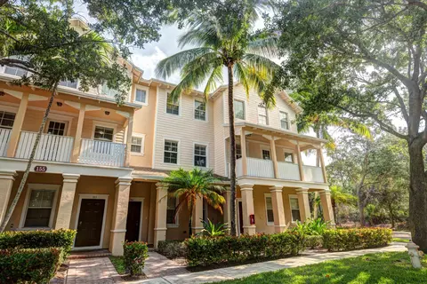 155 Indian Creek Pkwy #104, Jupiter, FL 33458