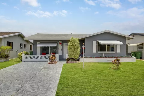5718 NW 65th Ave, Tamarac, FL 33321