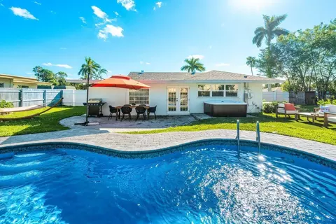4751 Pineaire Ln, West Palm Beach, FL 33417