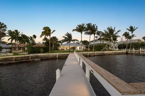 1025 N Atlantic Dr, Lantana, FL 33462