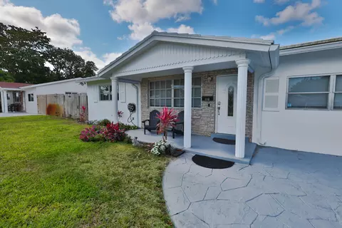110 NE 30th St, Pompano Beach, FL 33064