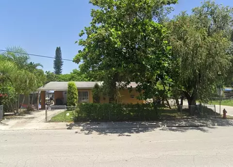 2102 Delaware Ave, Fort Pierce, FL 34950