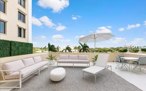 150 Bradley Pl #306, Palm Beach, FL 33480
