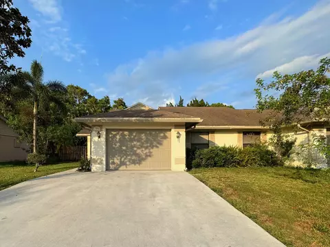 4595 SE Geneva Dr, Stuart, FL 34997