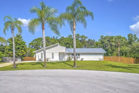 2225 SE Meadow Gln, Stuart, FL 34997 photo 1