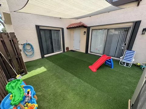 6372 Seven Springs Blvd #B, Greenacres, FL 33463