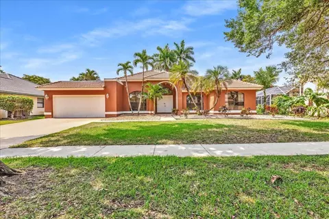 10762 Santa Rosa Dr, Boca Raton, FL 33498